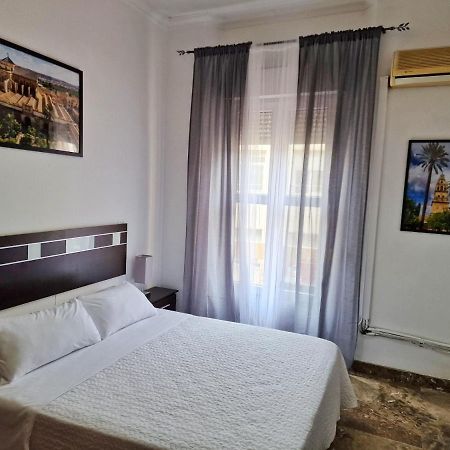 Apartamento El Duque - Plaza De Las Tendillas Cordoba Luaran gambar