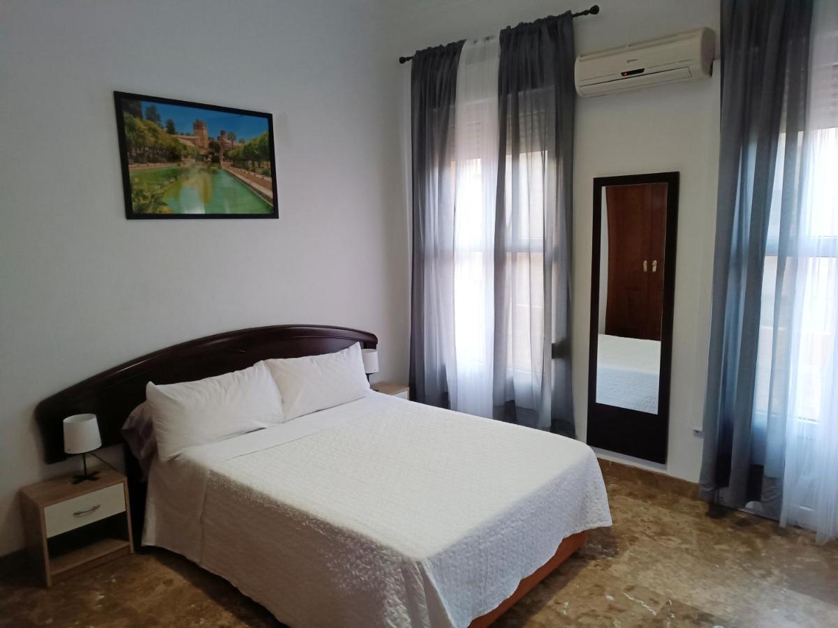Apartamento El Duque - Plaza De Las Tendillas Cordoba Luaran gambar